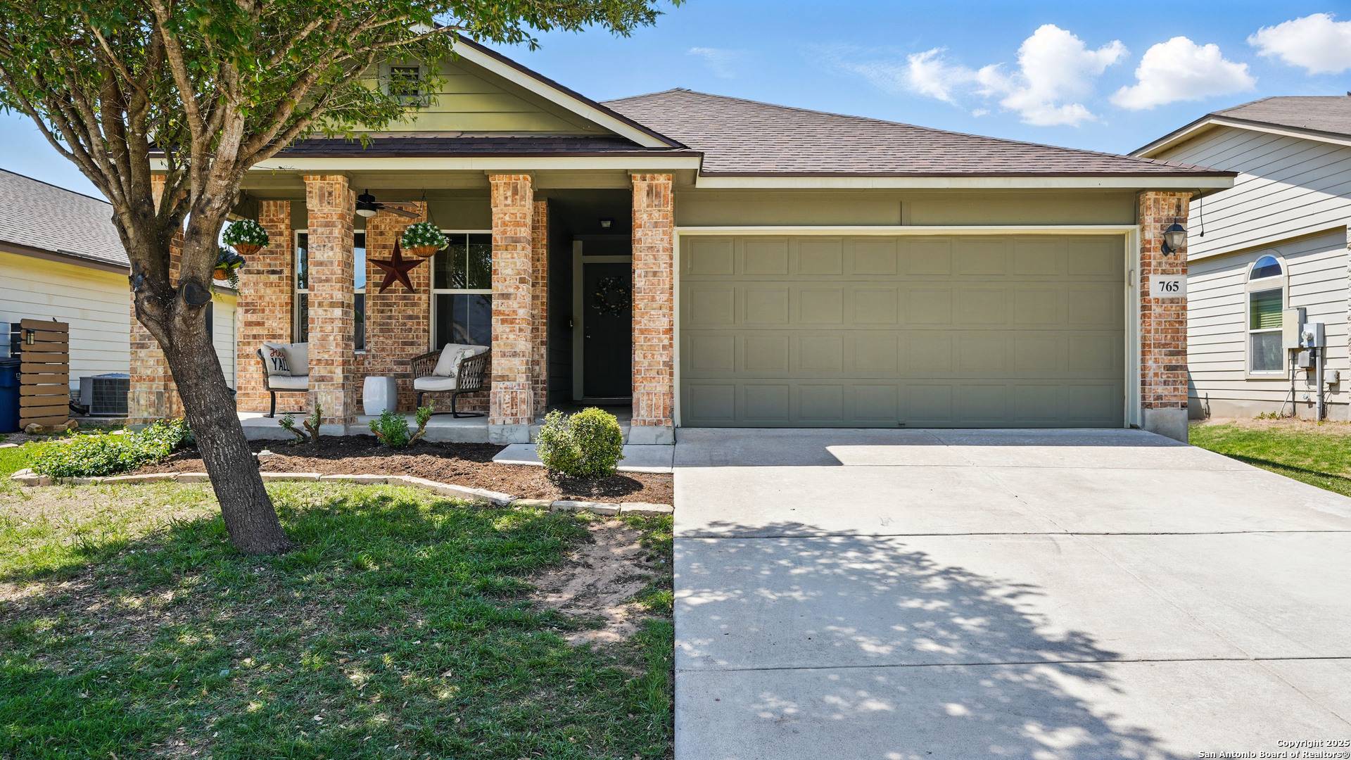 New Braunfels, TX 78130,765 Great Oaks