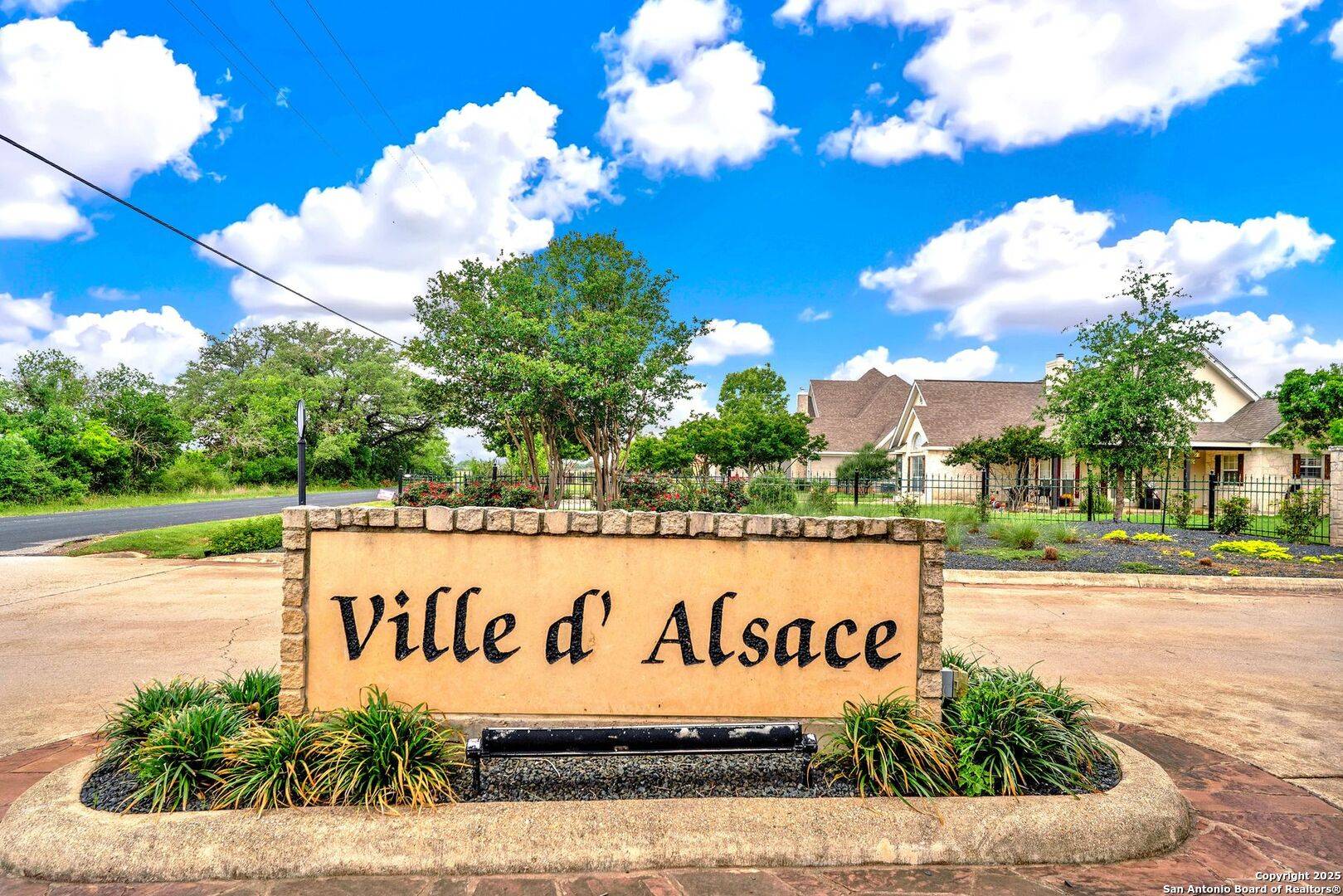 Castroville, TX 78009,105 Pr 4662