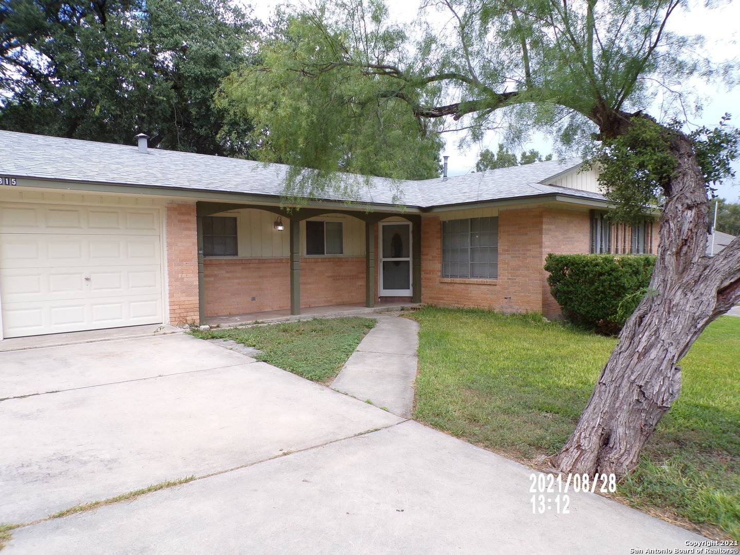 San Antonio, TX 78240-3428,6815 FARROW PL