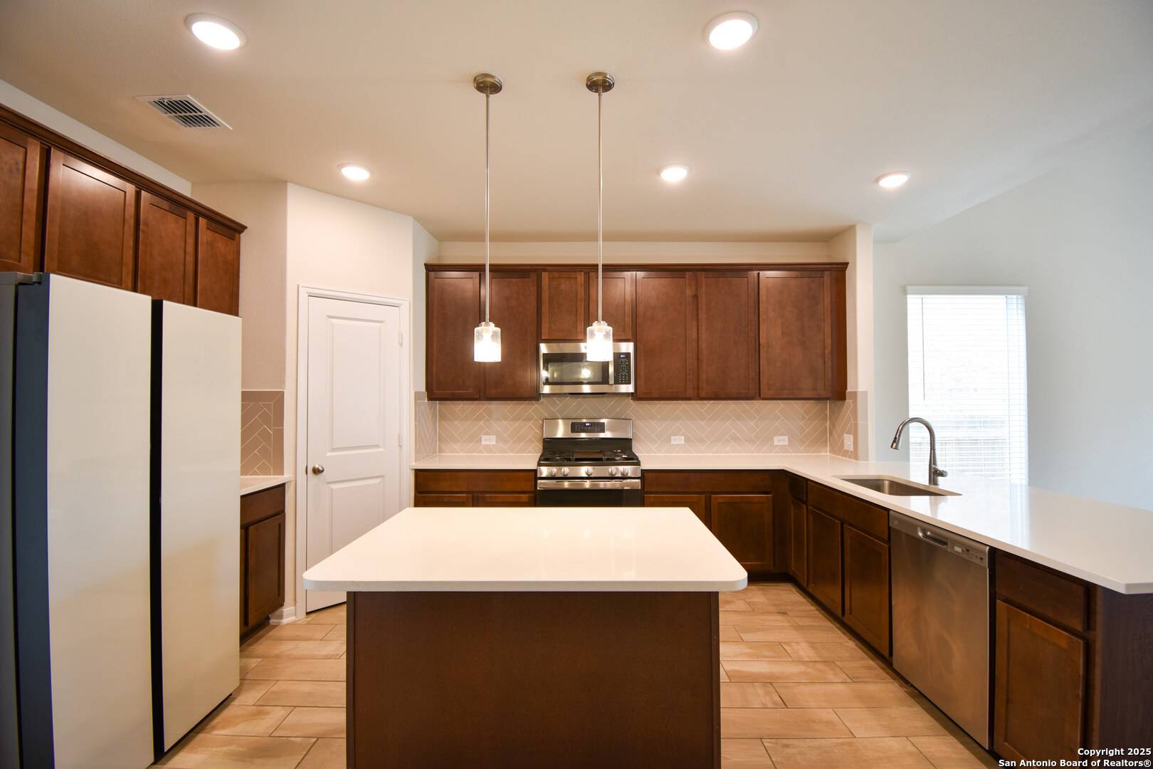 San Antonio, TX 78245,1707 Lawnside
