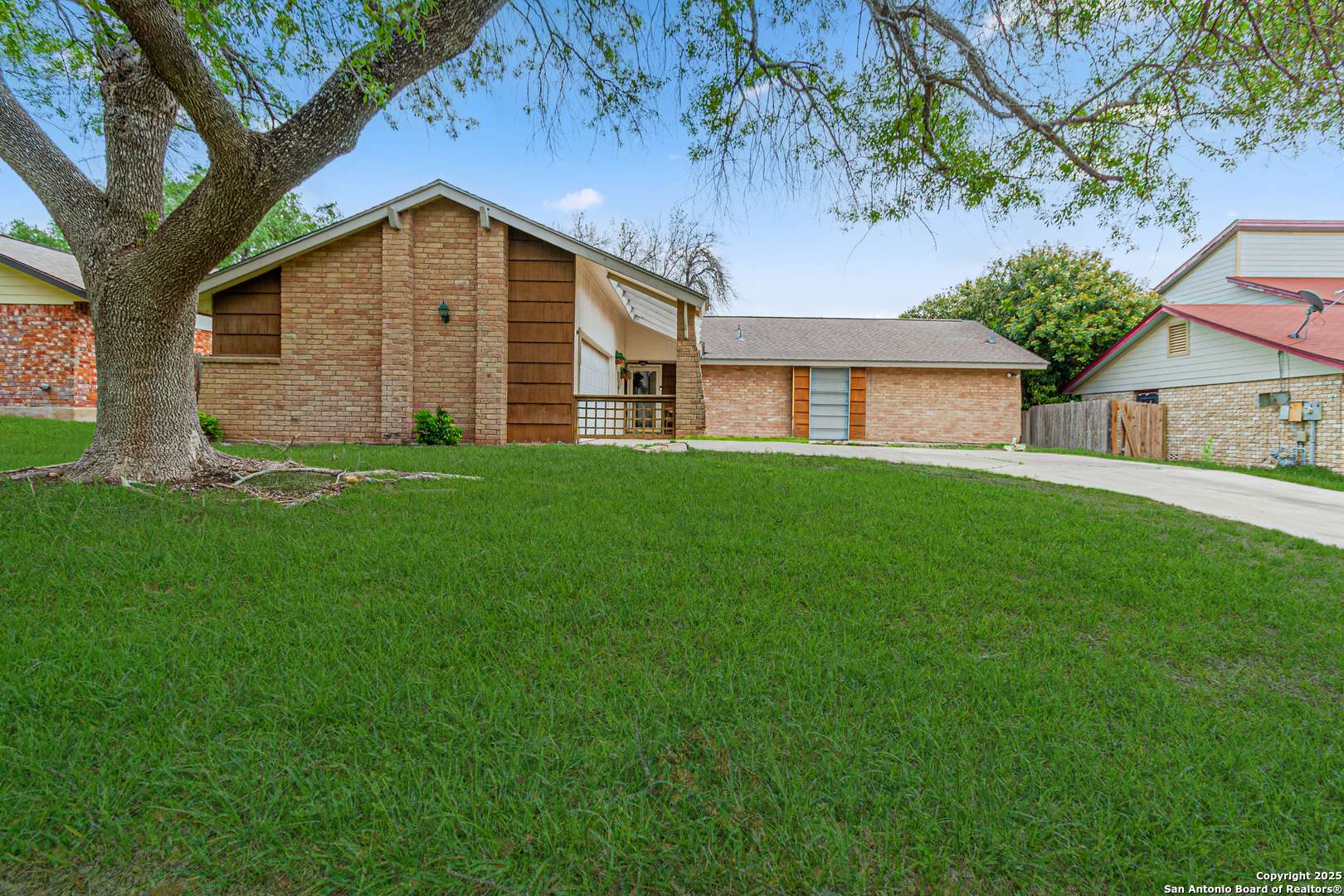 San Antonio, TX 78233,13018 Larkyorke