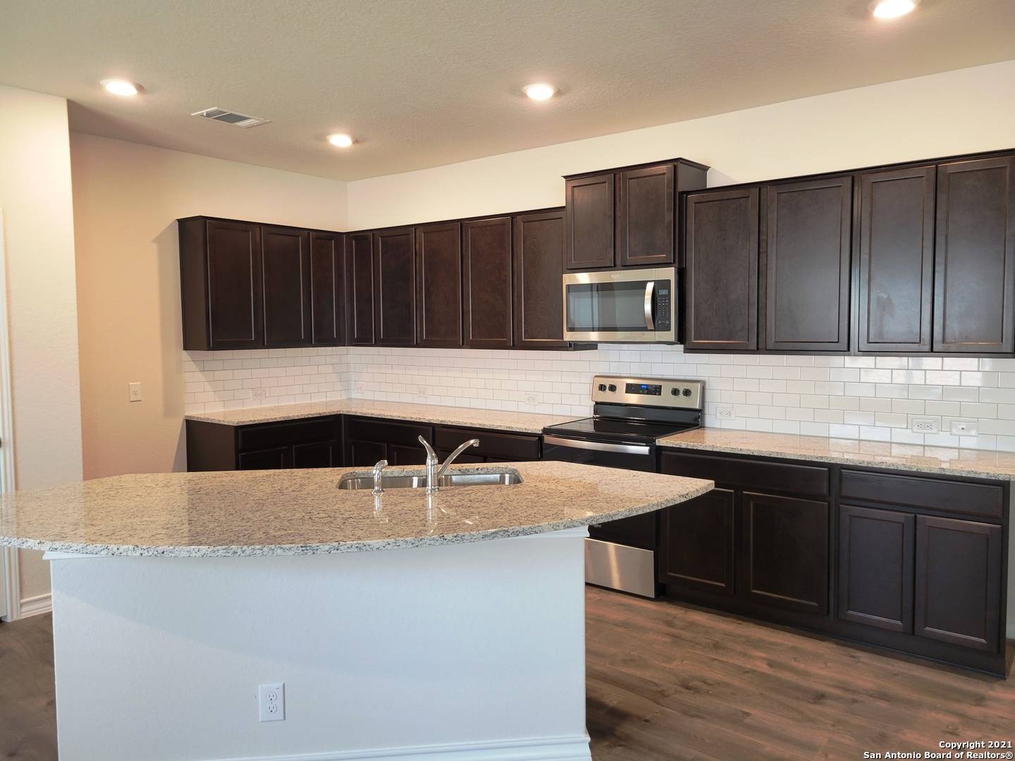 Cibolo, TX 78108,613 GREAT PLAINS