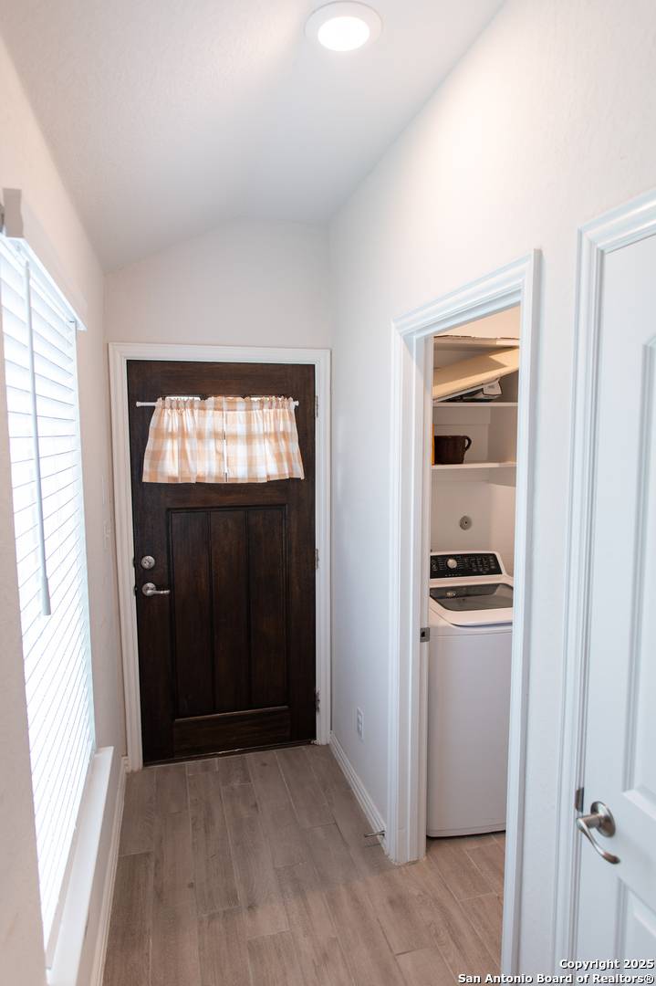 New Braunfels, TX 78130,891 farmhouse