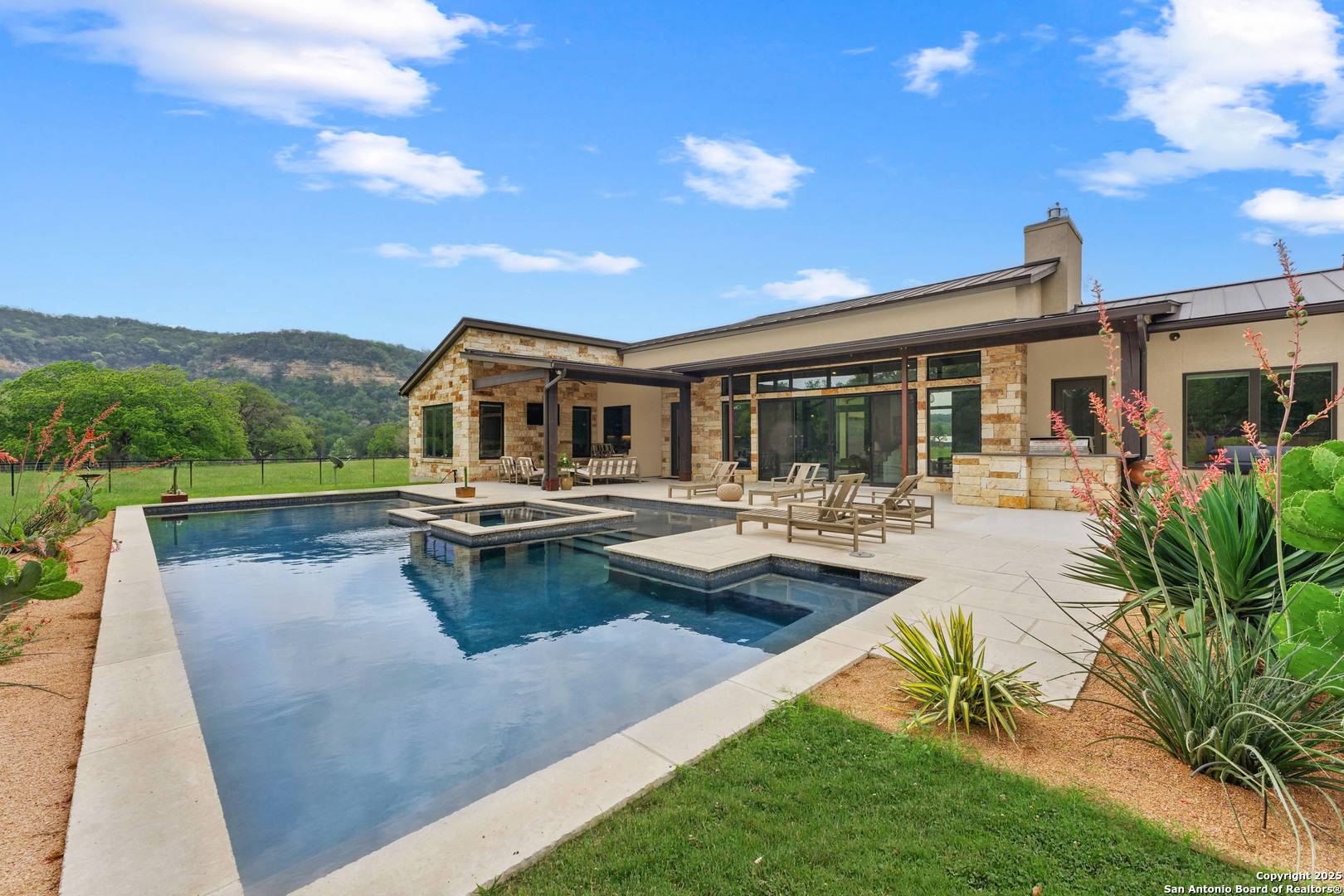 New Braunfels, TX 78132,821 Bingham Lane