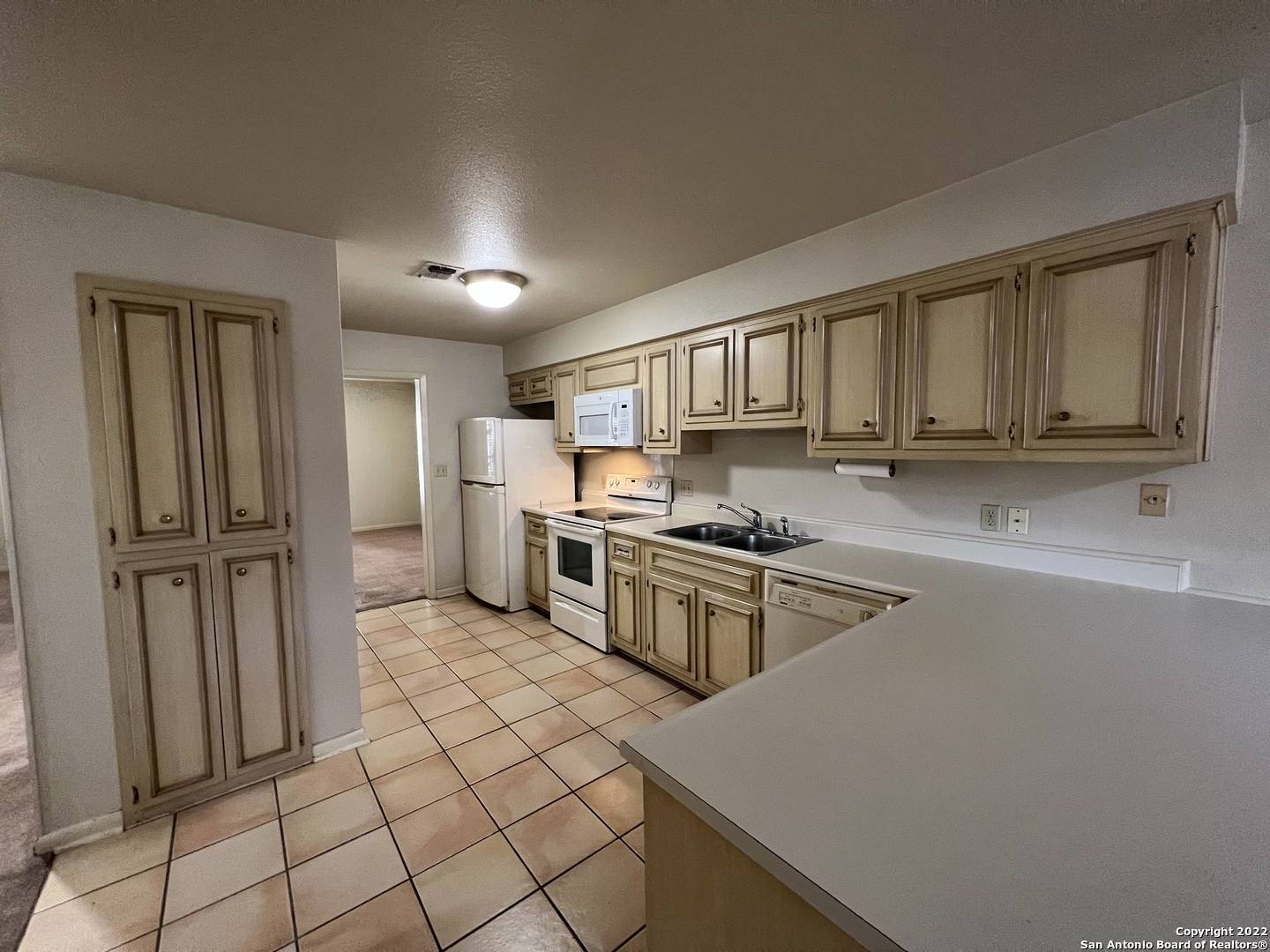 San Antonio, TX 78209-3477,2611 EISENHAUER RD UNIT 901