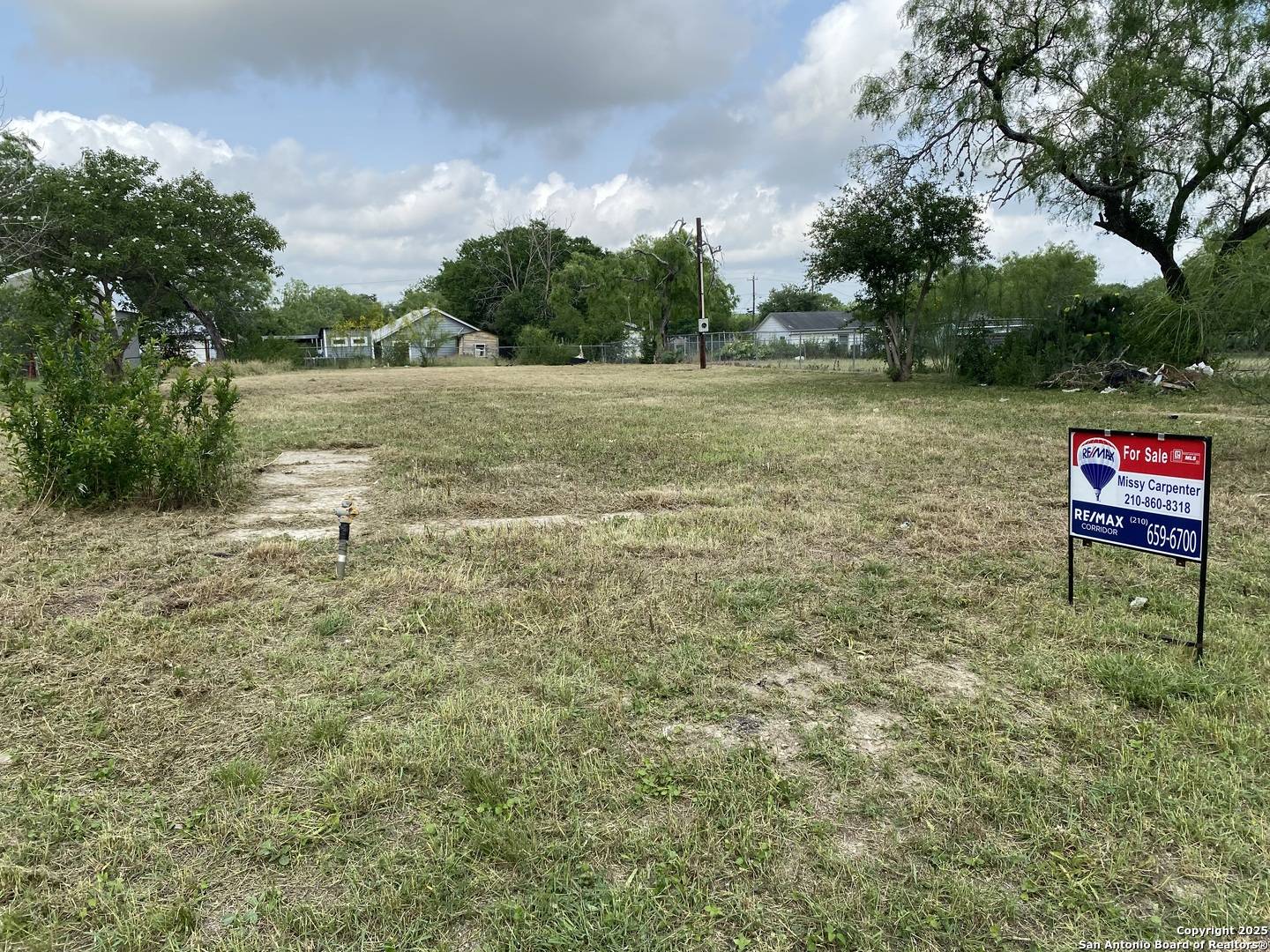 Kenedy, TX 78119,1320 Ruhmann