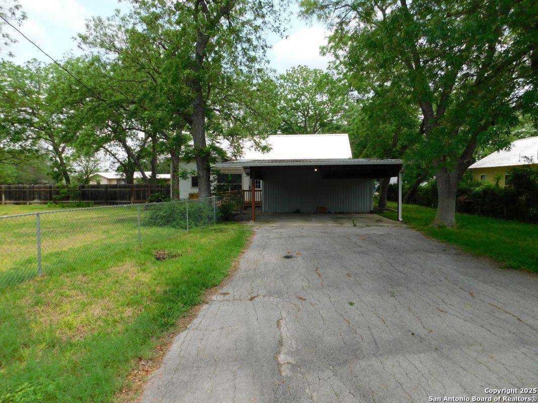 Sabinal, TX 78881-0189,911 Austin