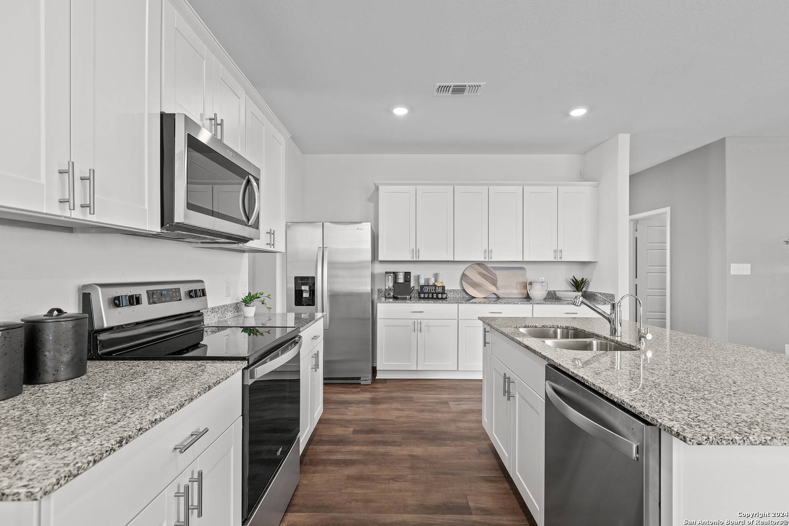 Marion, TX 78124,1015 Oriole Way