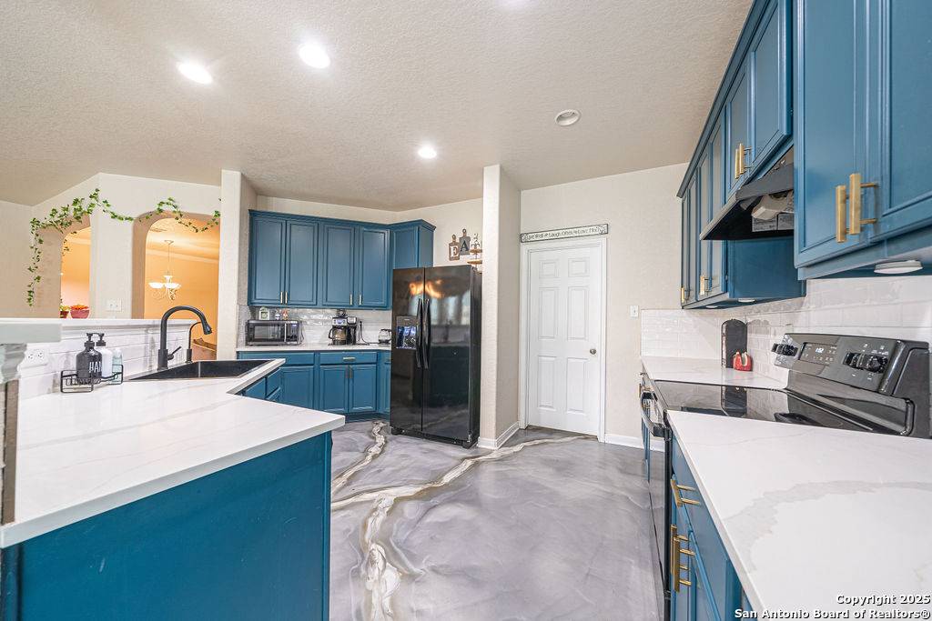 Cibolo, TX 78108,137 Springtree Shadow