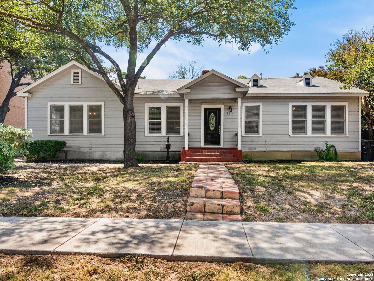San Antonio, TX 78201,928 Huisache