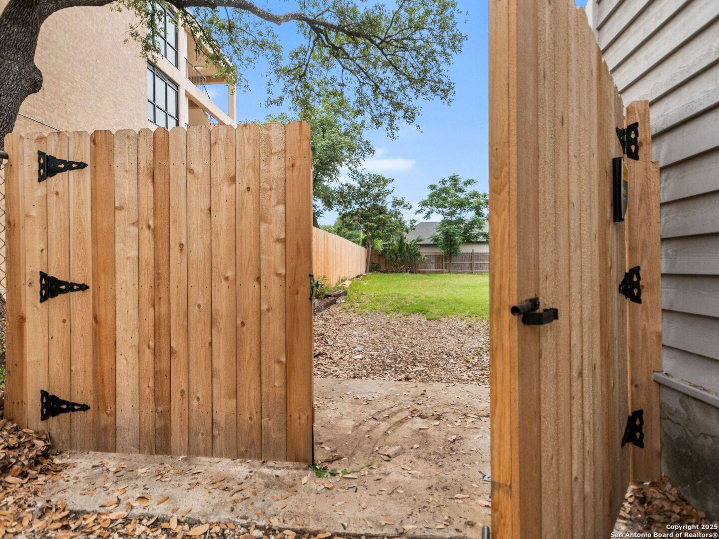 San Antonio, TX 78201,928 Huisache