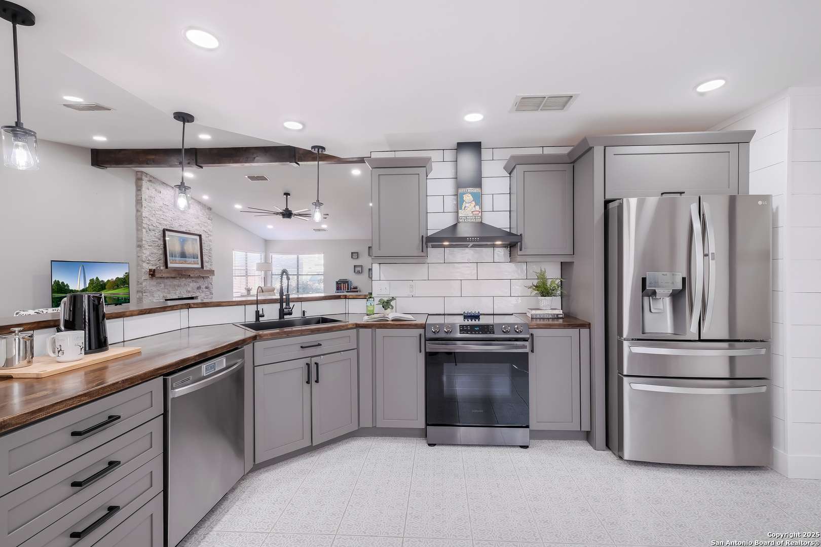 San Antonio, TX 78251,8323 Terra Ferna