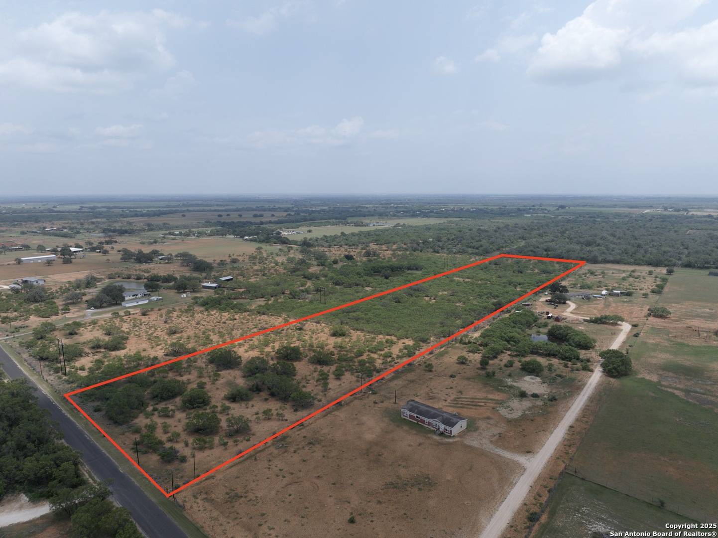 Jourdanton, TX 78026,12 AC CR 307