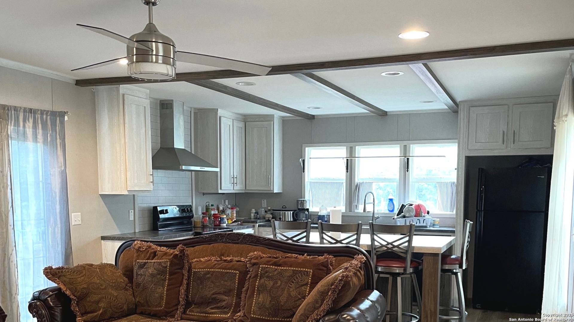 Von Ormy, TX 78073,4165 kings Hill