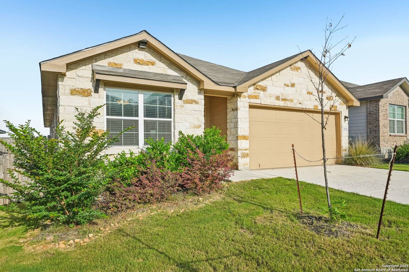 San Antonio, TX 78245,1733 Rocky Rise