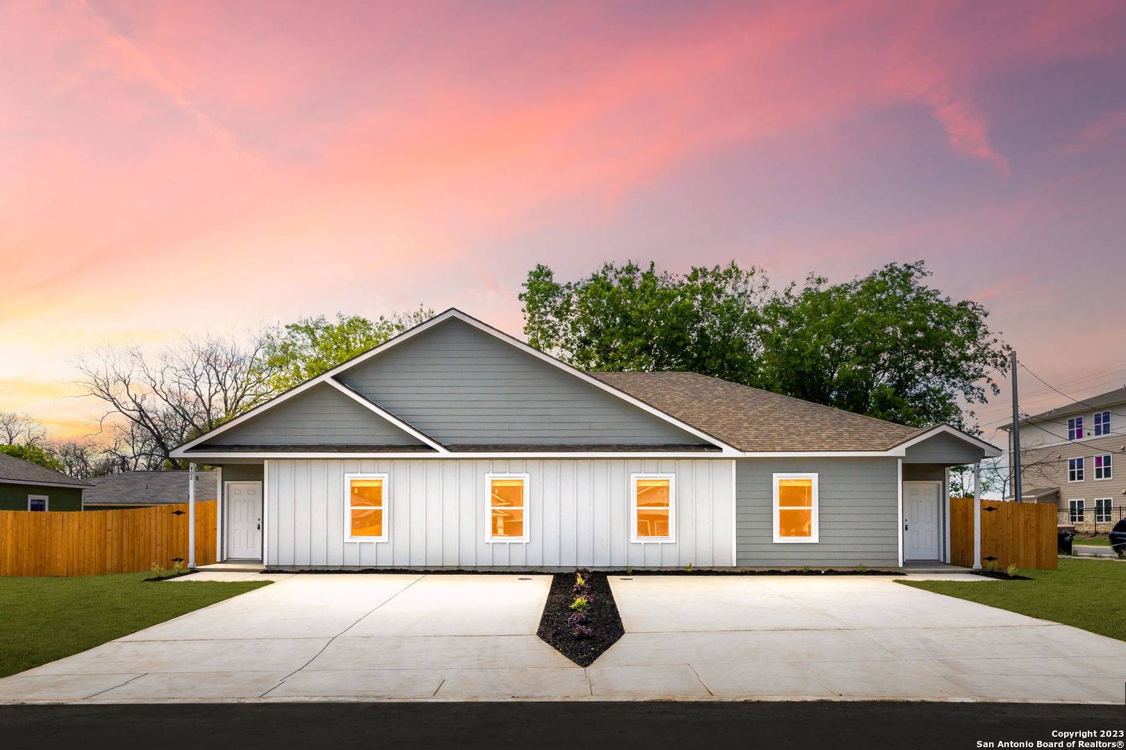 Seguin, TX 78155,508-510 Hudson St