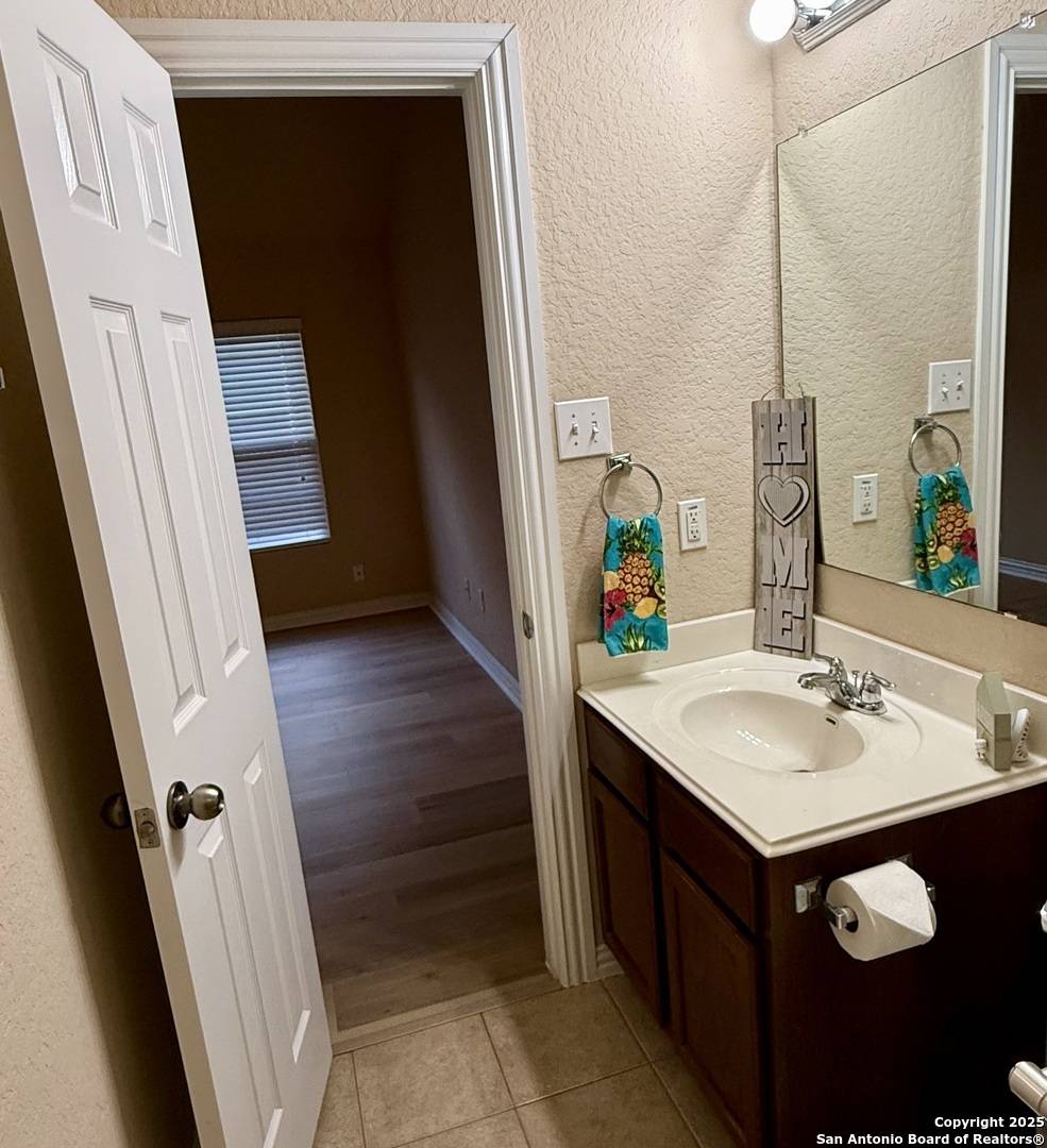 San Antonio, TX 78251,8710 Jogeva