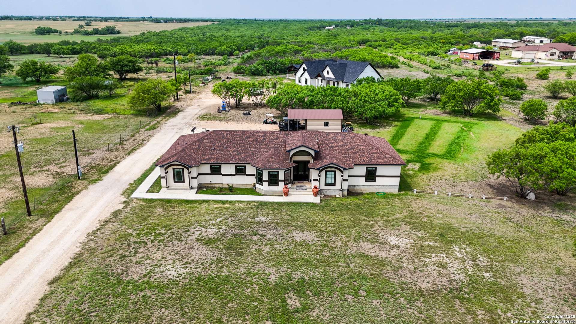 Floresville, TX 78114,1110 Atascosa County Road 101