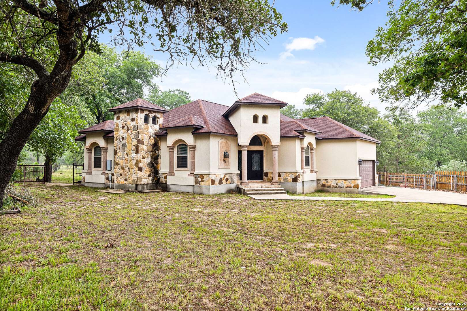 La Vernia, TX 78121,105 Saddle Up