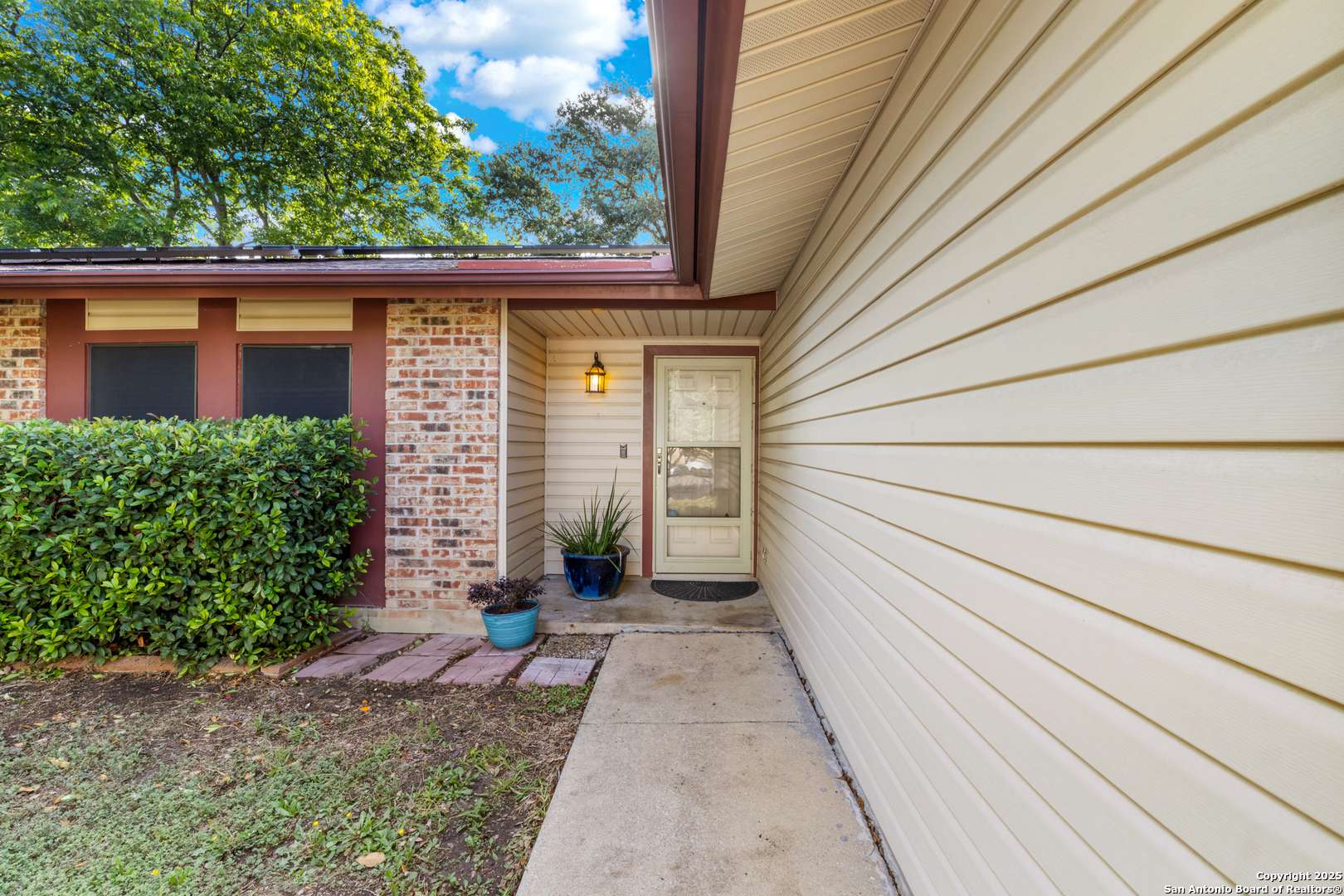 San Antonio, TX 78240,6831 Country Hill