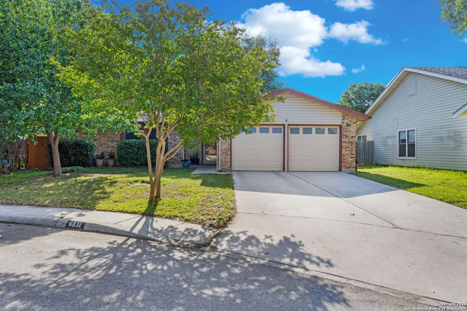 San Antonio, TX 78240,6831 Country Hill