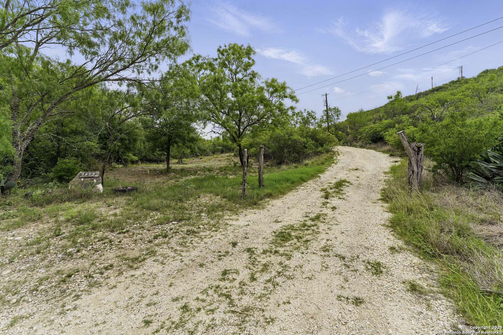 Castroville, TX 78009,18525 County Road 5722