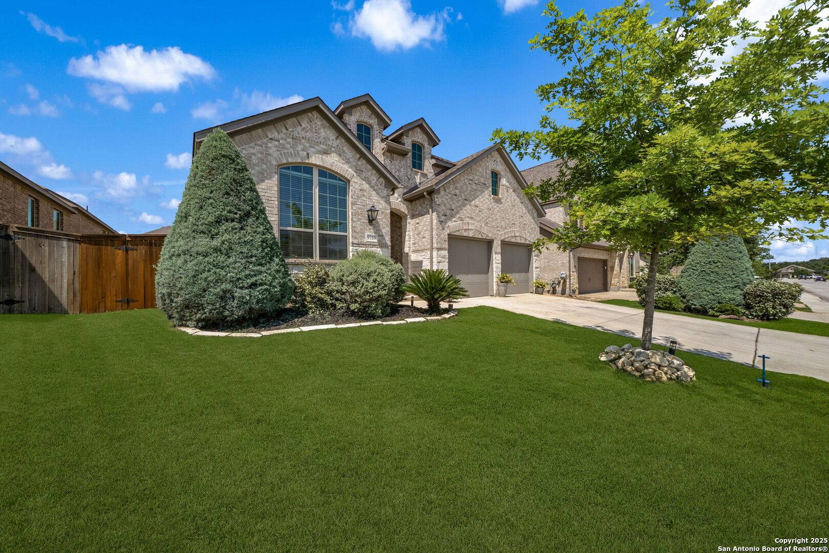 Boerne, TX 78006,9759 Kremmen