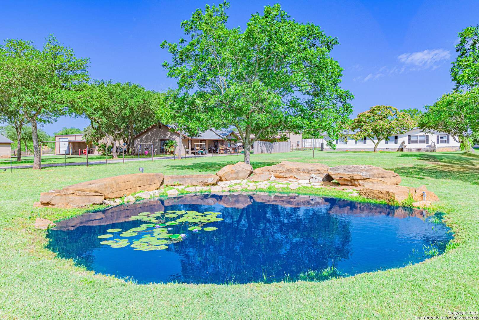 Elmendorf, TX 78112,14305 Streich