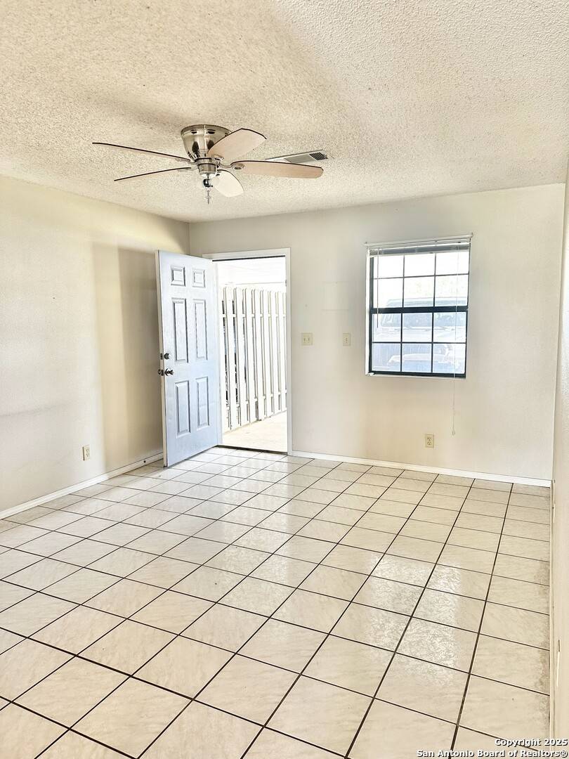 Pleasanton, TX 78064,821 Nancy