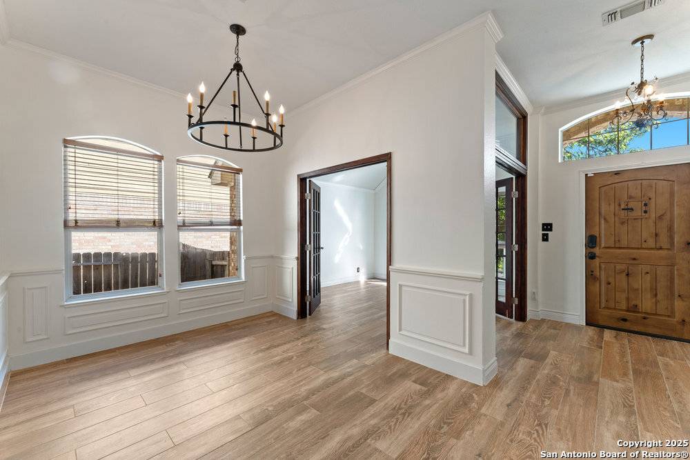 San Antonio, TX 78249,6127 Oakwood