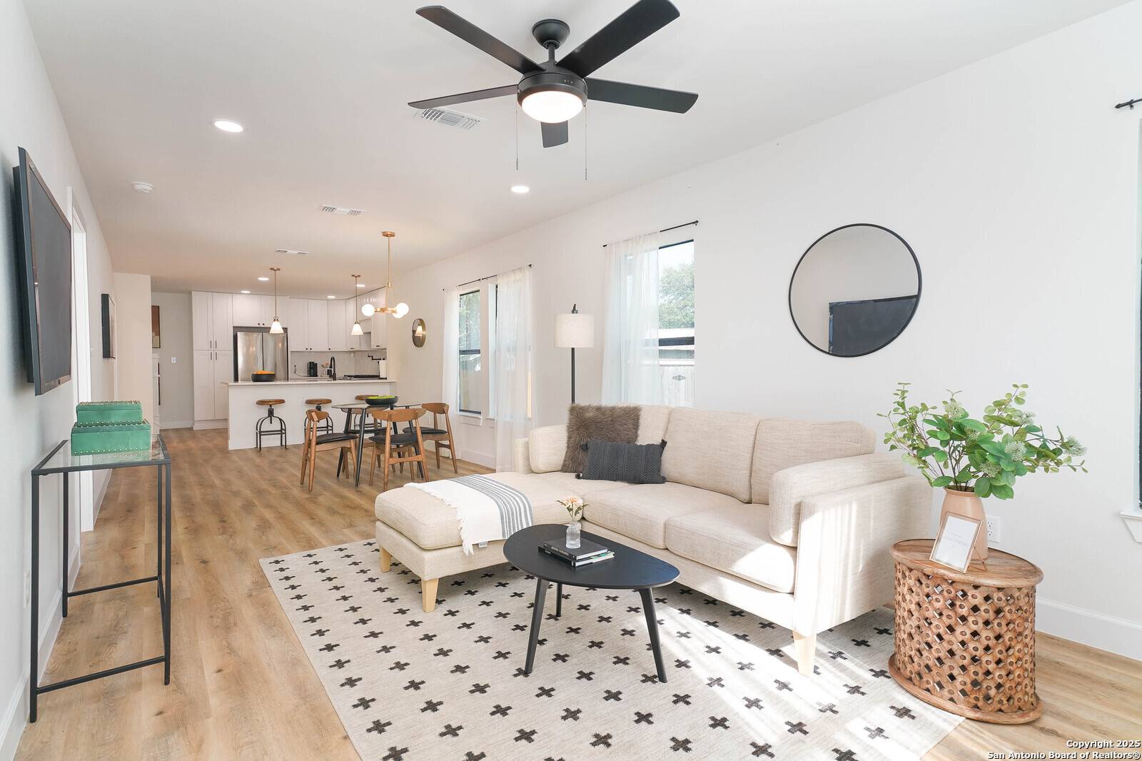 San Antonio, TX 78209,123 meadowlane