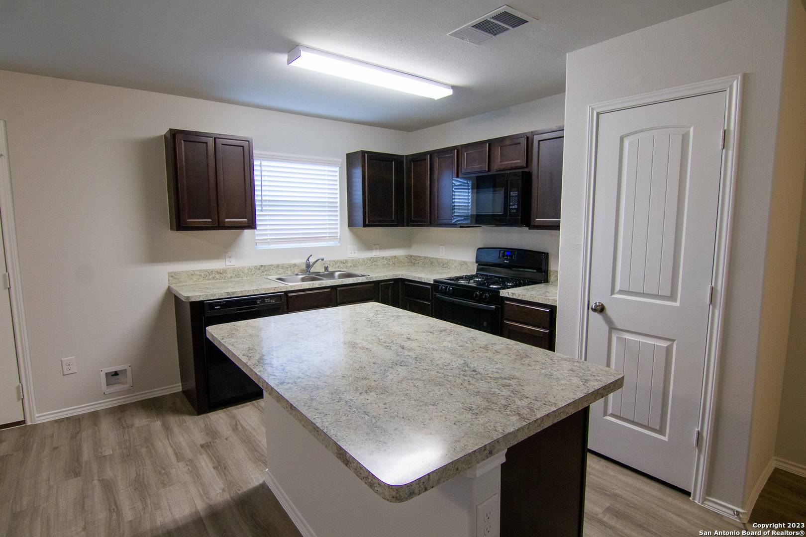 San Antonio, TX 78211,9314 Dogwood Hill