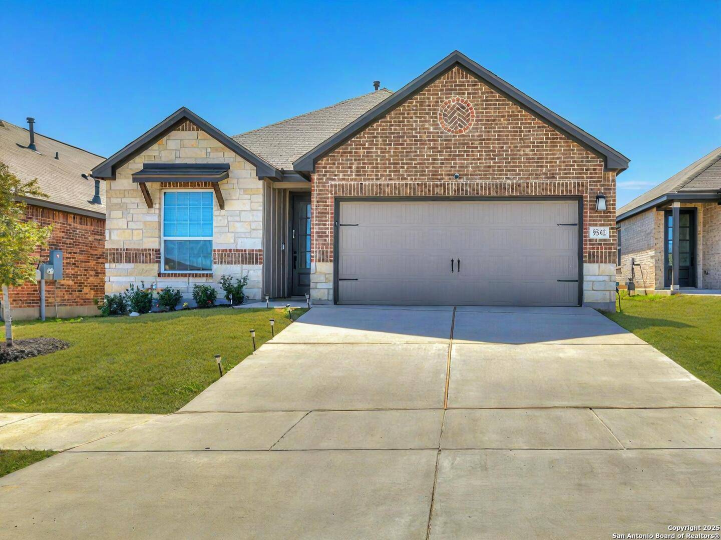 Converse, TX 78109,9342 Crestway Rd