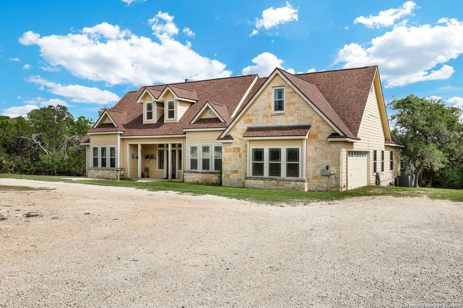 Boerne, TX 78006,201 Oak Ridge