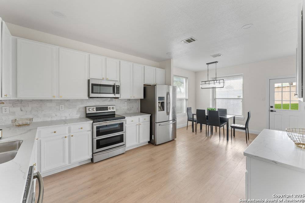 Helotes, TX 78023,8651 Eagle Peak