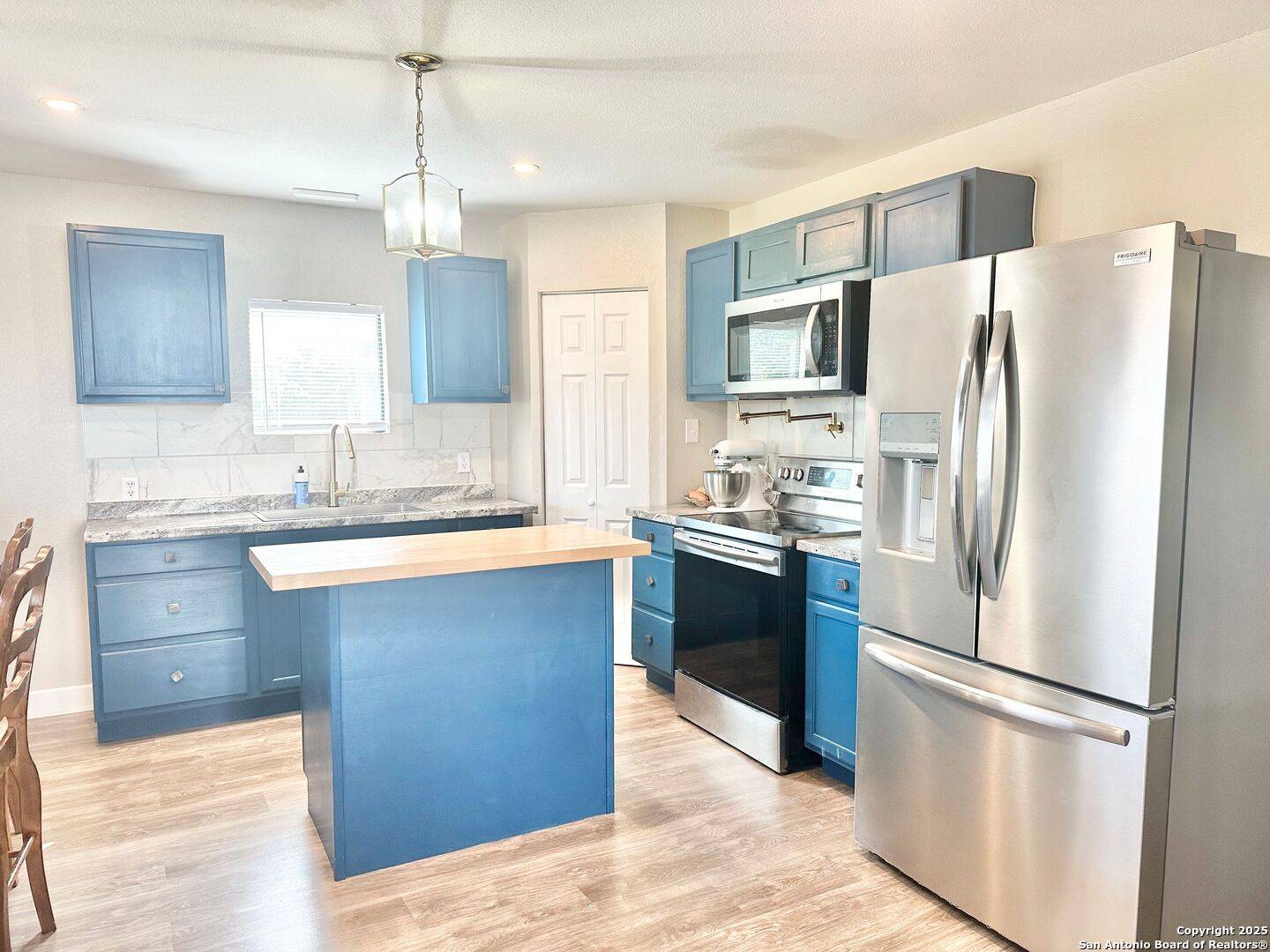 Natalia, TX 78059,3306 Ih 35