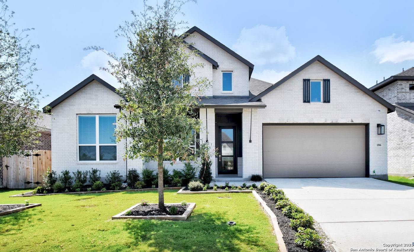 Castroville, TX 78009,186 Lacey Oak