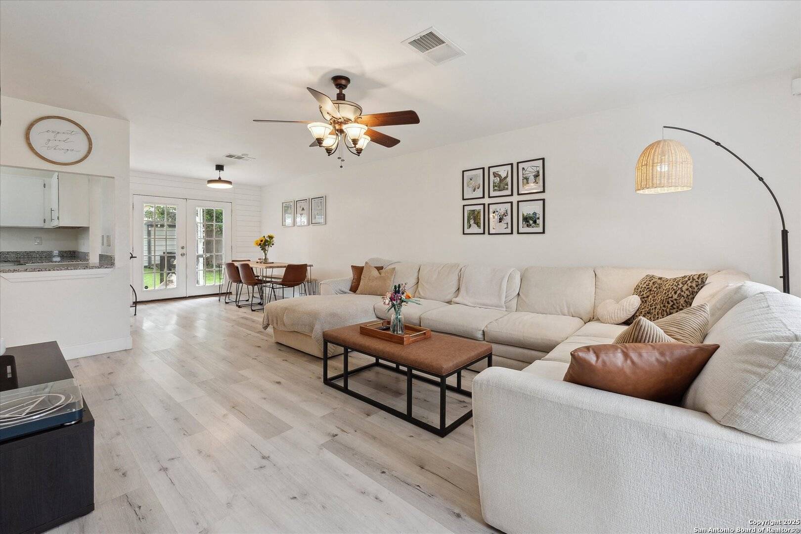 San Antonio, TX 78233,5406 Amy Ln