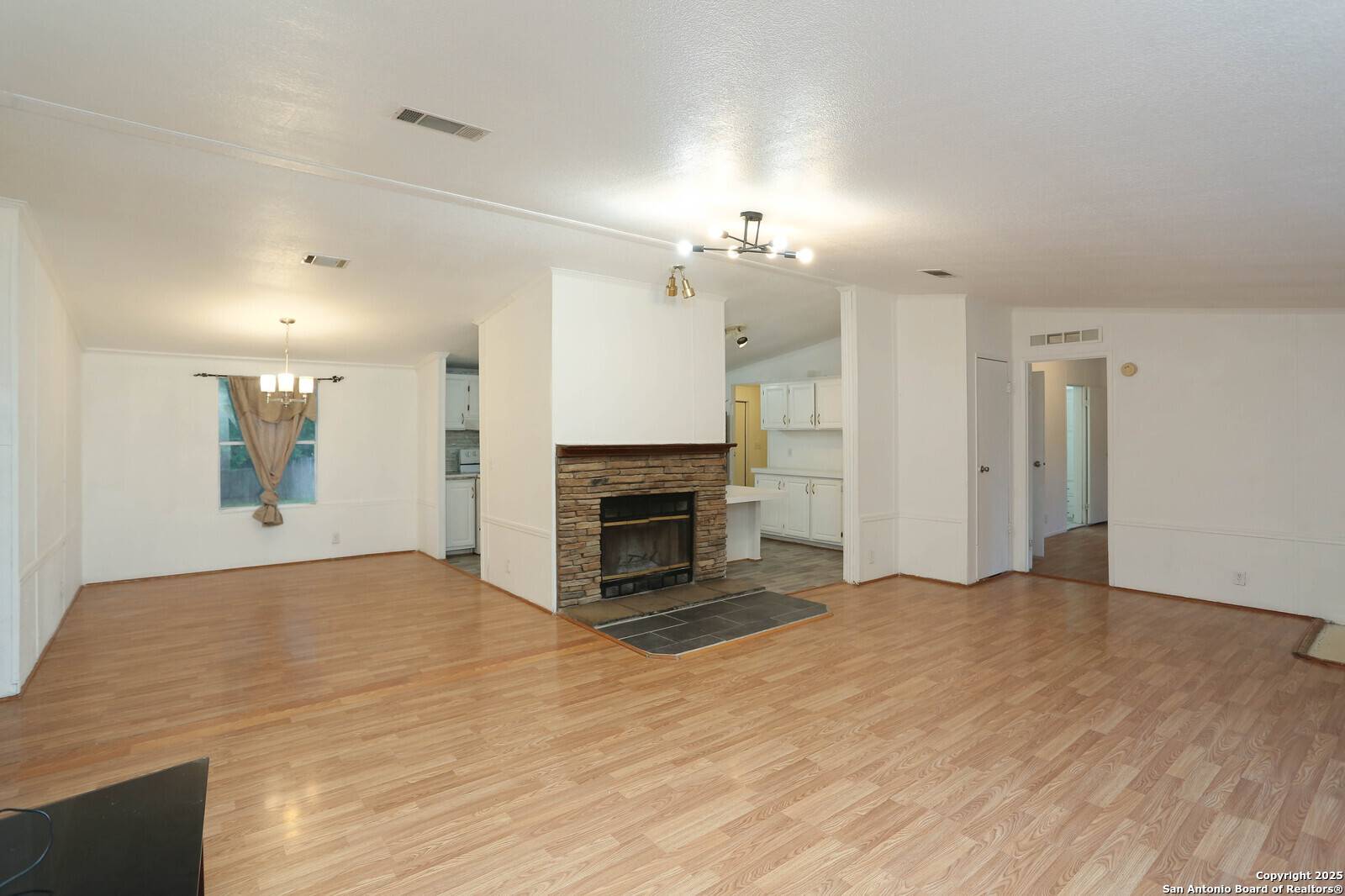 Seguin, TX 78155,139 DINKS LN