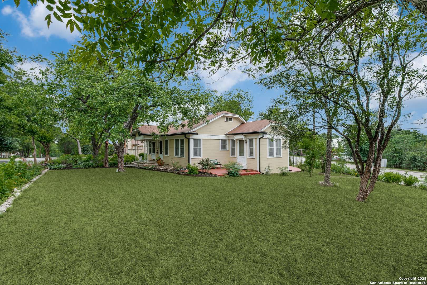 Alamo Heights, TX 78209,222 Redwood