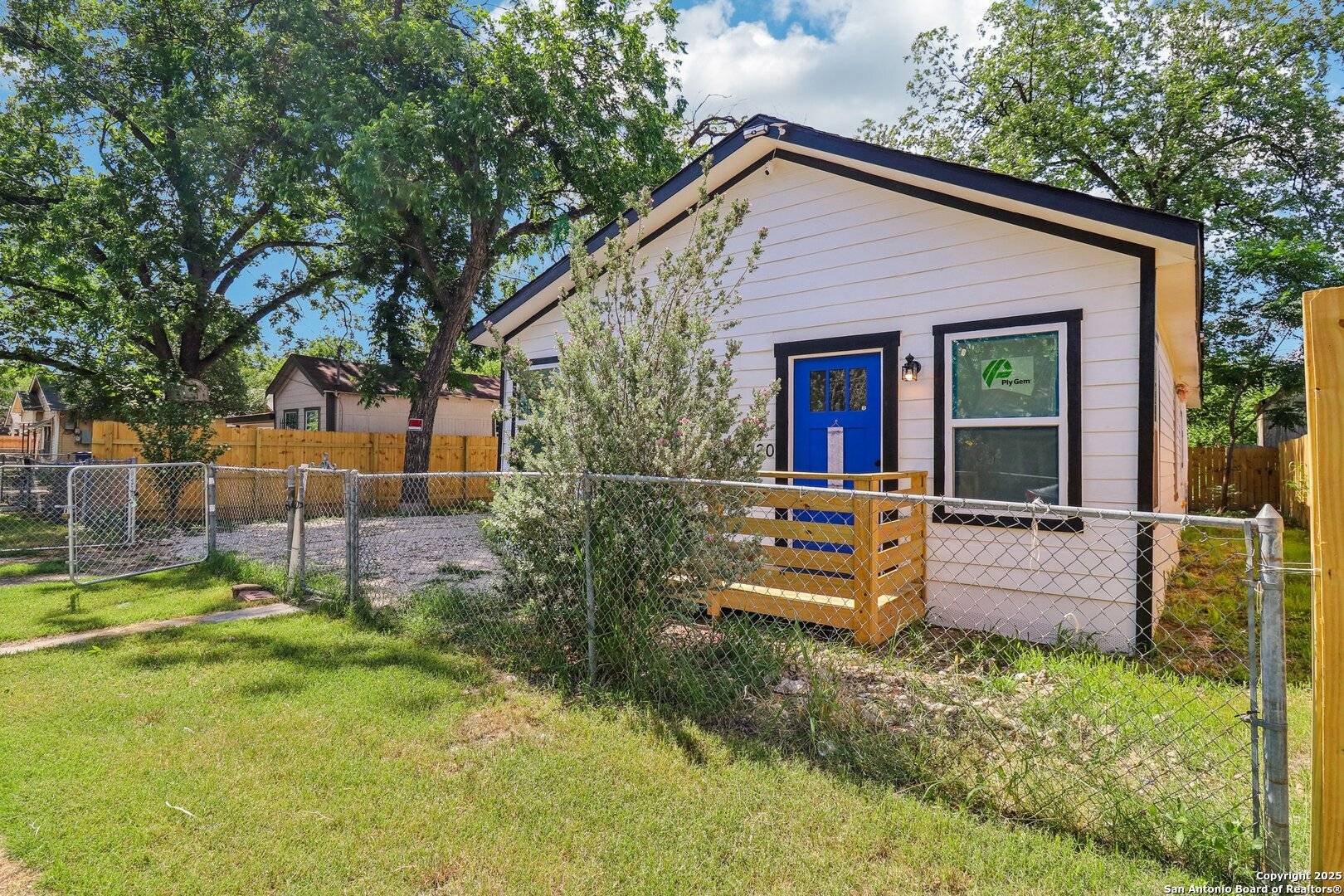 San Antonio, TX 78207,2120 San Fernando