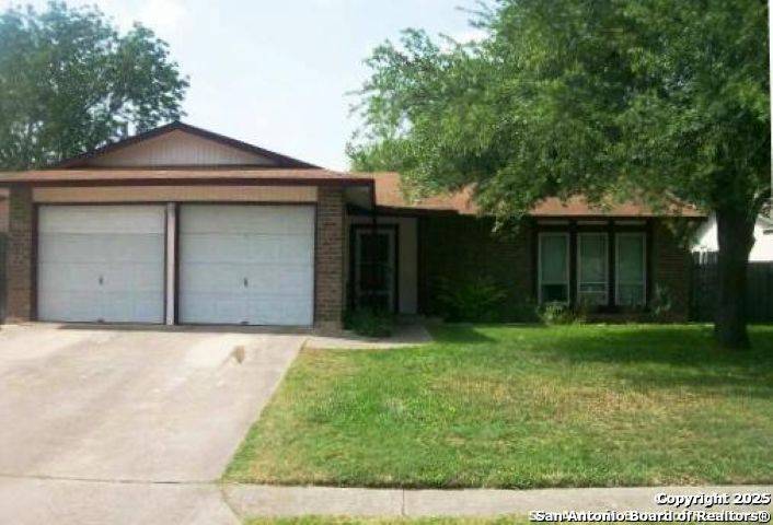 Live Oak, TX 78233,7610 Borden Oak