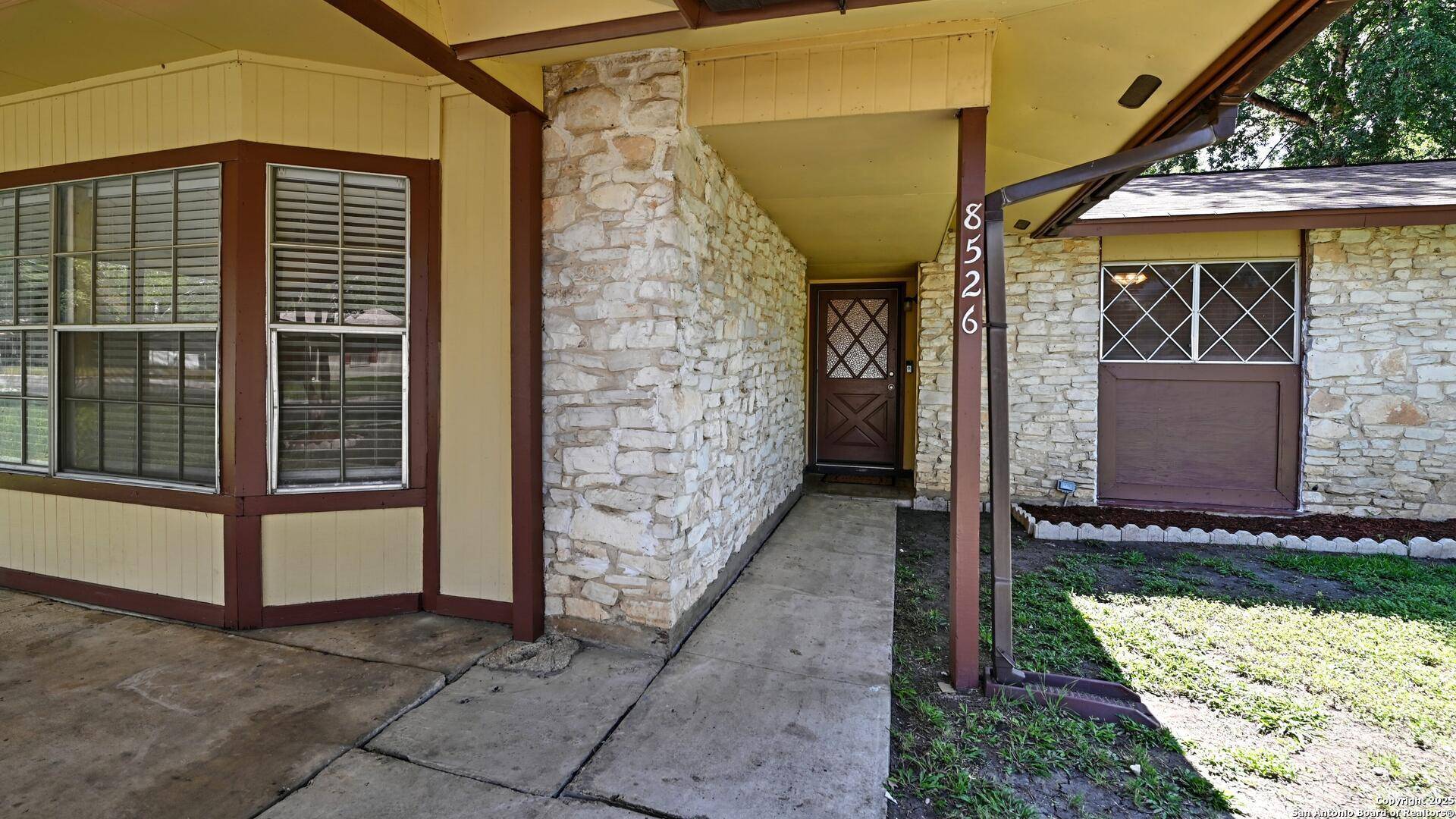 San Antonio, TX 78239,8526 Glen Breeze
