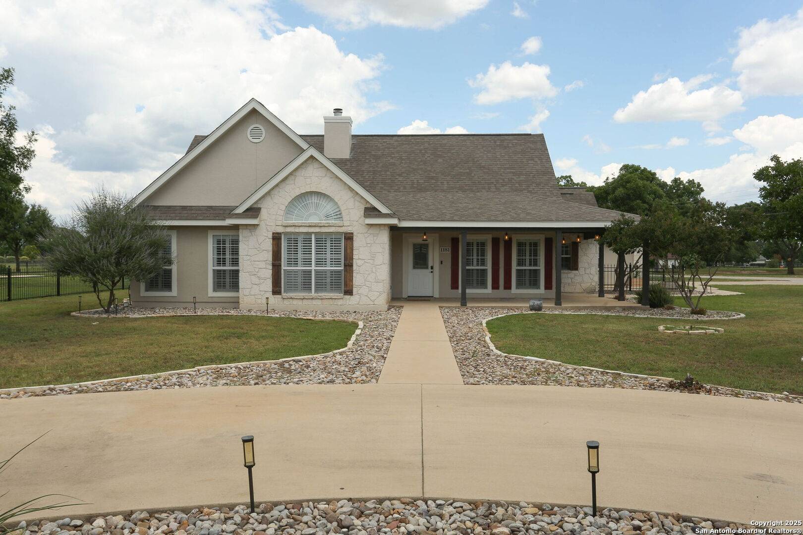 Castroville, TX 78009,1181 County Road 4516