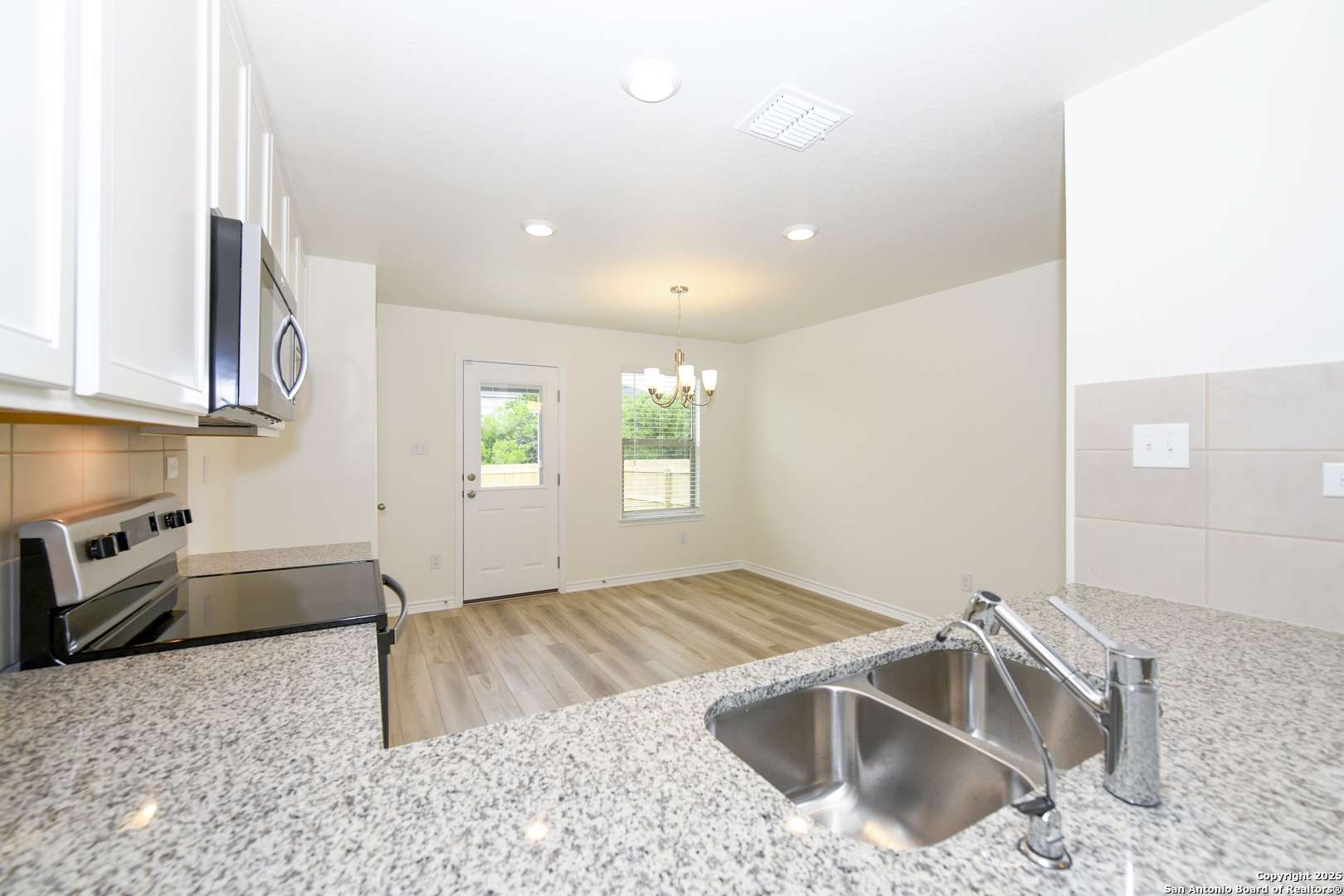 New Braunfels, TX 78130,1244 London