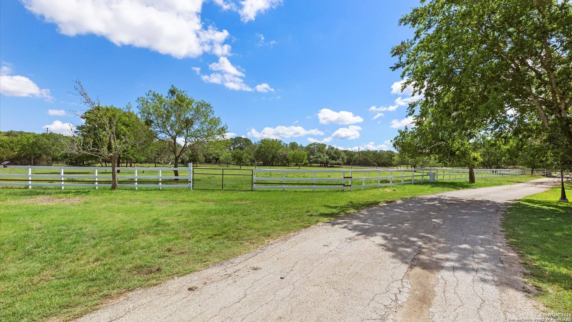 San Antonio, TX 78255,24935 Pecan Creek