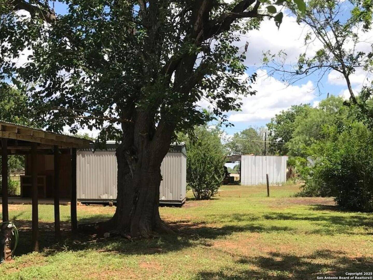Pearsall, TX 78061,118 Garcia St.
