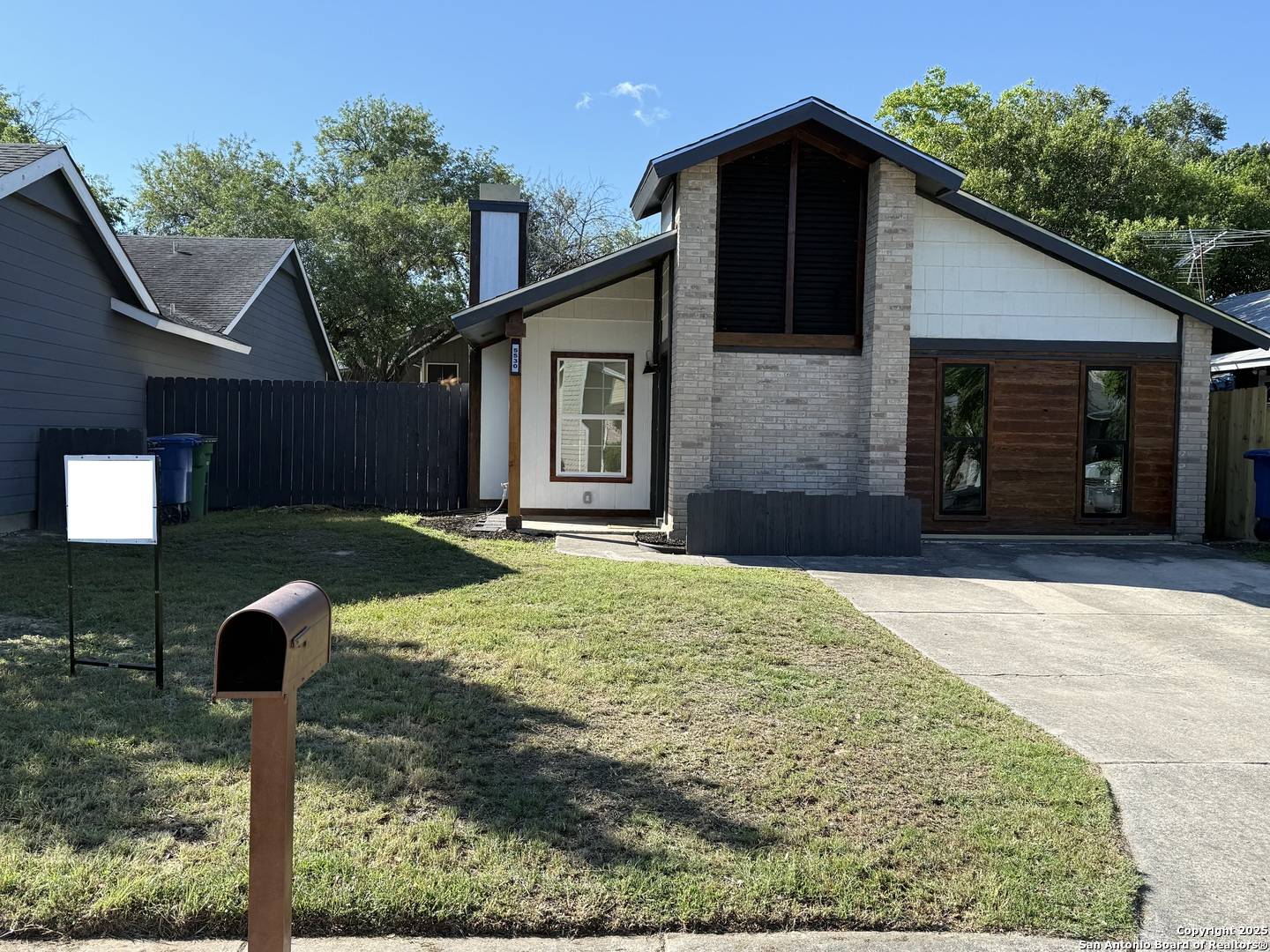San Antonio, TX 78247,5530 Rangeland