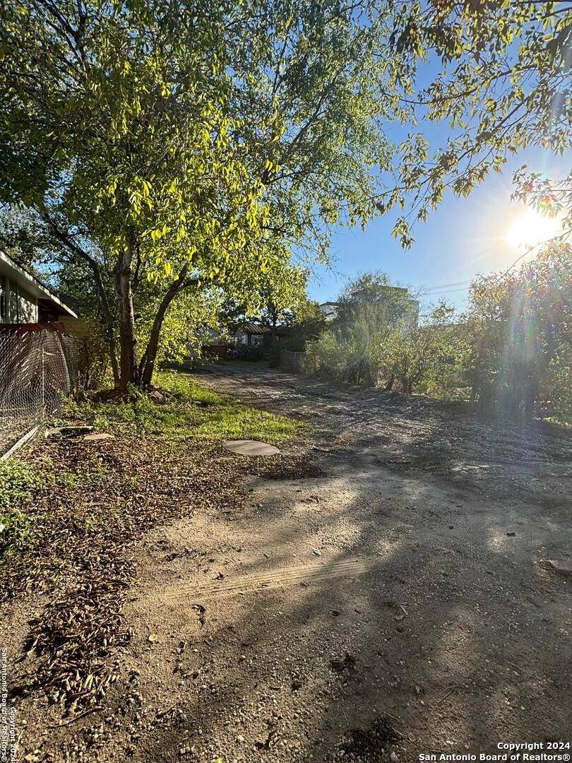 San Antonio, TX 78203,2606 Commerce St