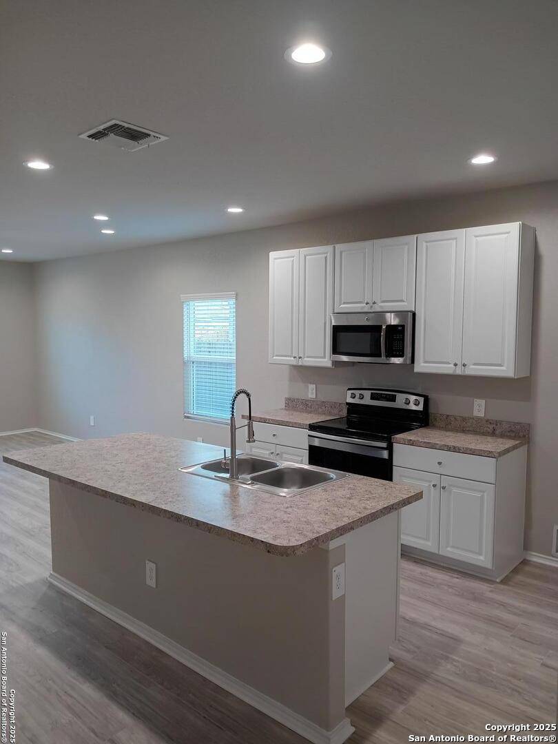 San Antonio, TX 78221,530 pleasanton